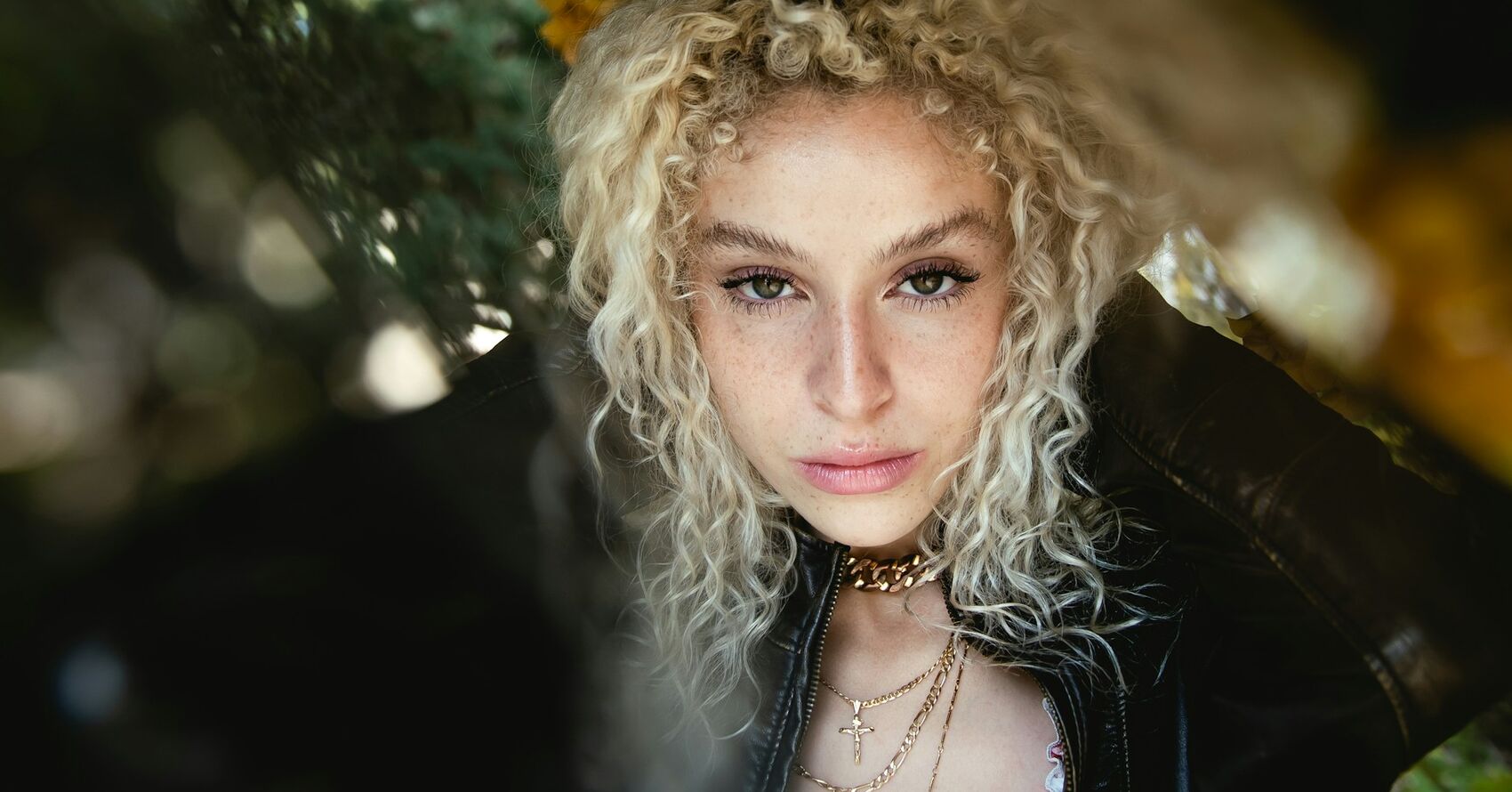 WIN A 85mm F1.8 Lens